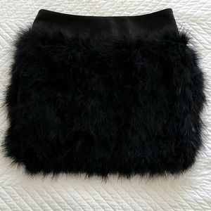 Black mid-rise feathered skirt